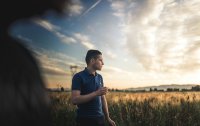 Zomergarderobe voor heren: Waar je op moet letten voor een stijlvolle zomer